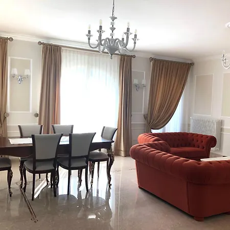 Suite Corsano アパート